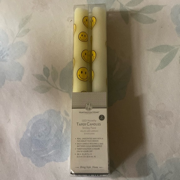 Huntington Home 2 Pack Smile LED Novelty Taper Candles - Picture 1 of 9